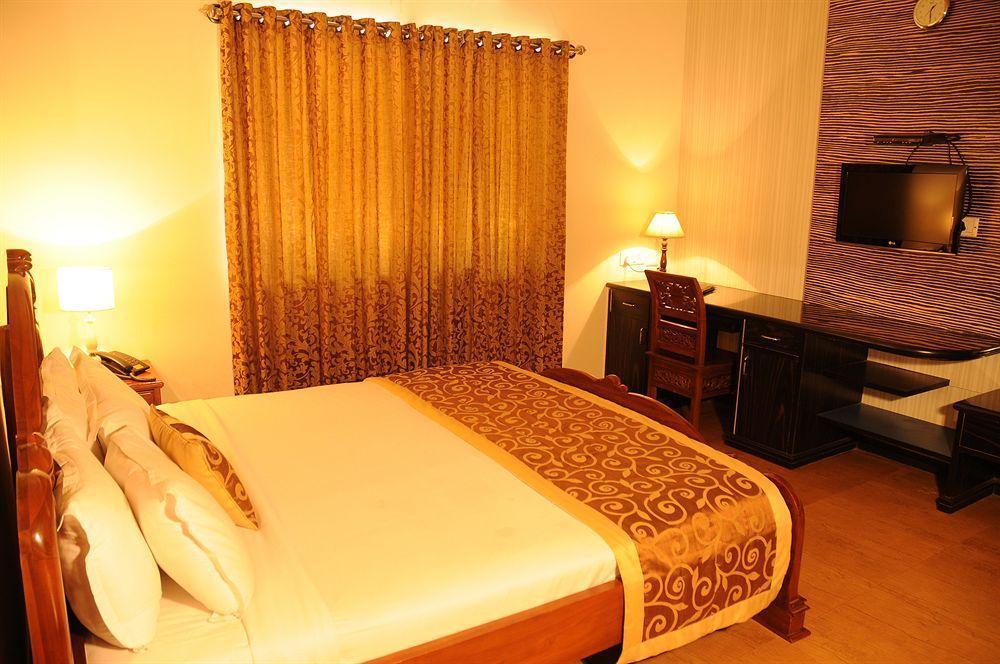 Hotel Executive Comfort - Saidapet / Guindy 3*