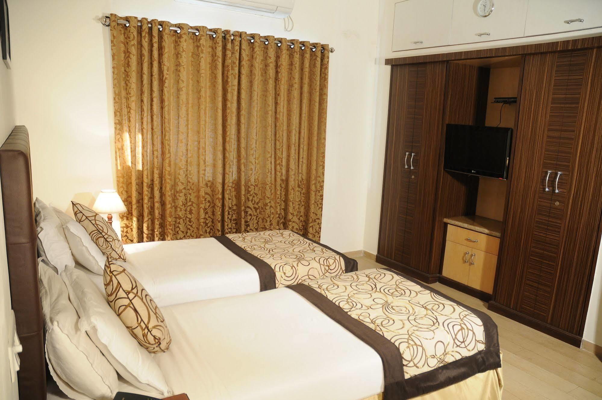 Executive Comfort - Saidapet / Guindy 3*