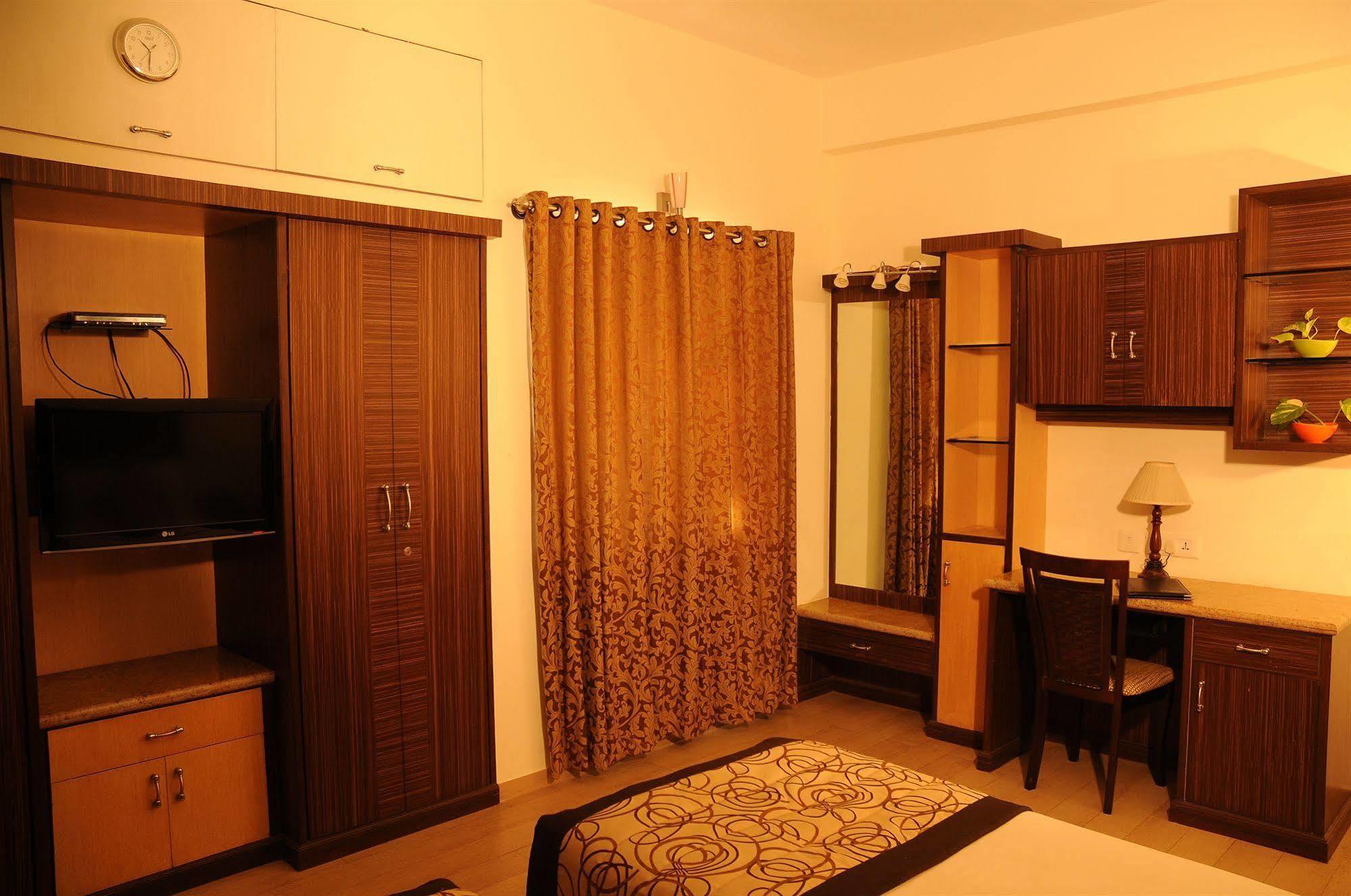 Executive Comfort - Saidapet / Guindy 3*
